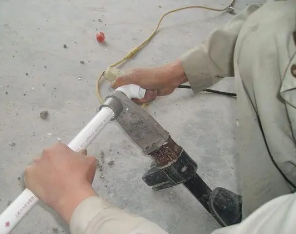 盖州漏水维修电话